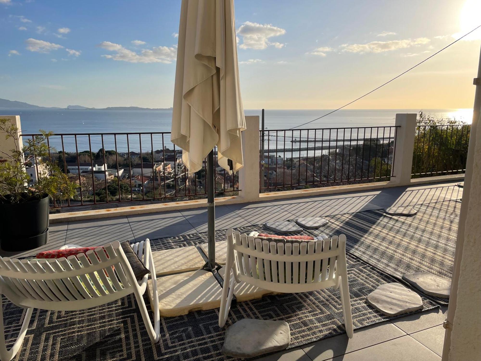 Superbe Terrasse Avec Vue Panoramique Sur La Mer مارسيليا المظهر الخارجي الصورة