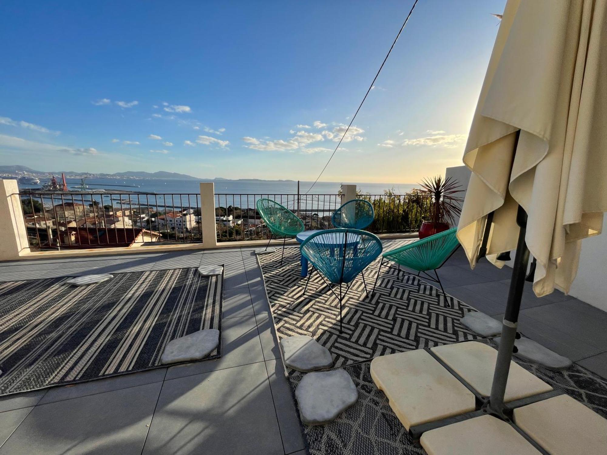 Superbe Terrasse Avec Vue Panoramique Sur La Mer مارسيليا المظهر الخارجي الصورة